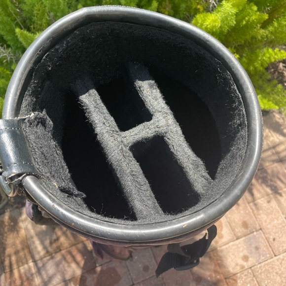 Ladies Golf Cart Bag
With shoulder strap and accessories pouch . - Picture 14 of 15